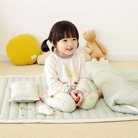 Bamboo Portable Toddler Bedding Set (Functions as a Nap Mat)<br><font color=#3a7eba><b>[Comforter+Pad+Pillow+Accessory+Bag]</b></font>