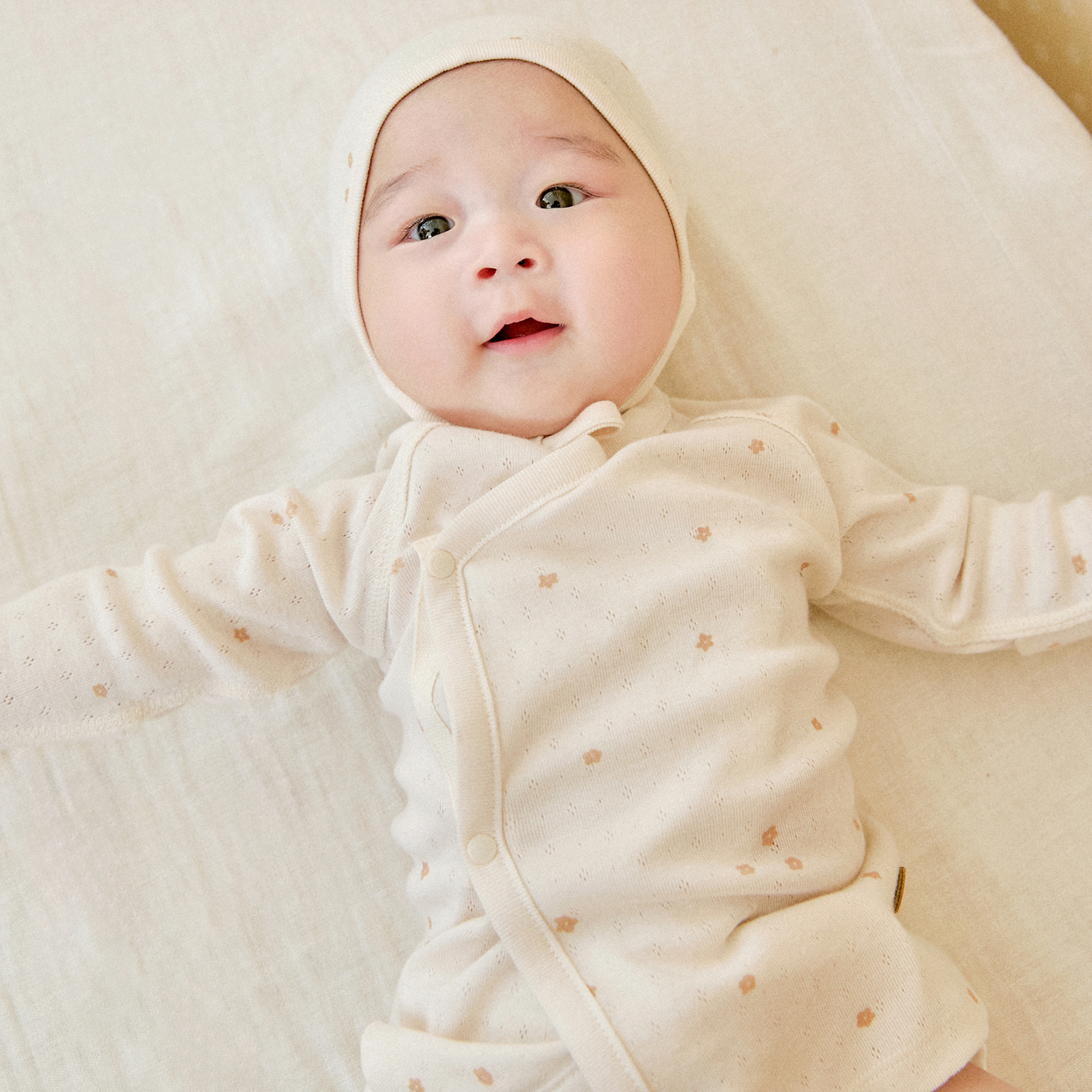 <font color=#3a7eba><b>[2개 이상 구매시 사은품 증정]</b></font></br>아기 꽃 배냇저고리