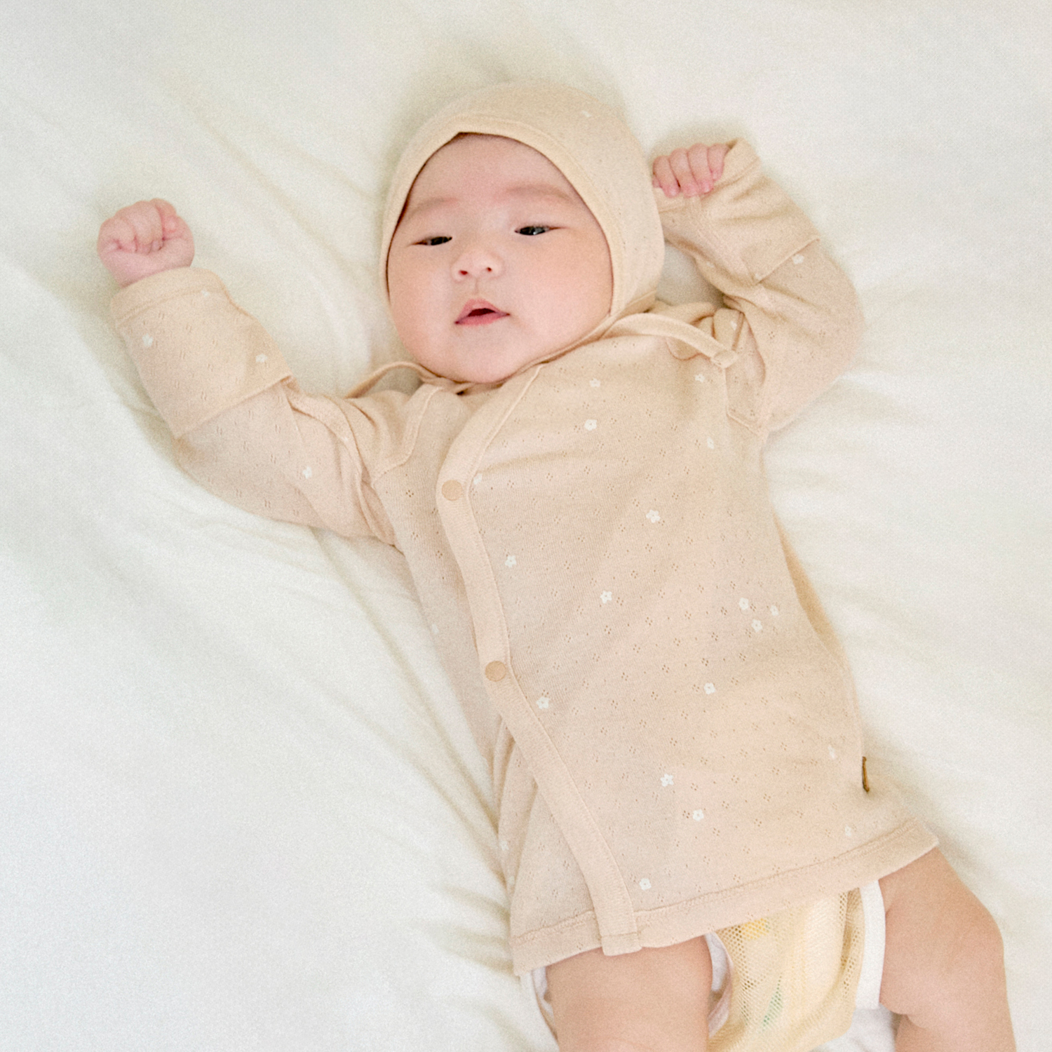 <font color=#3a7eba><b>[2개 이상 구매시 사은품 증정]</b></font></br>아기 꽃 배냇저고리