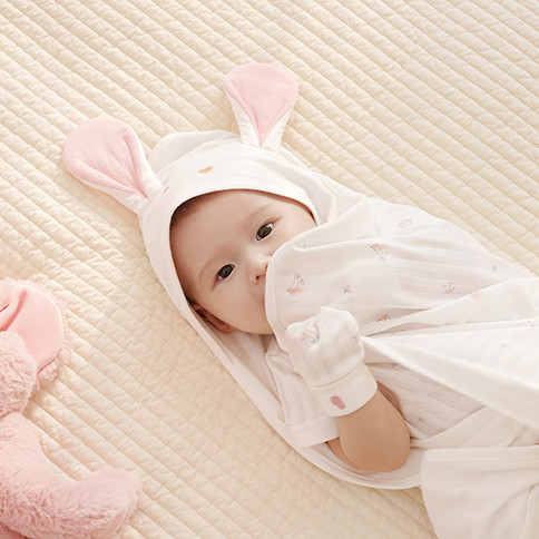 BambooMesh Hugbee Baby Swaddle Blanket_Bunny