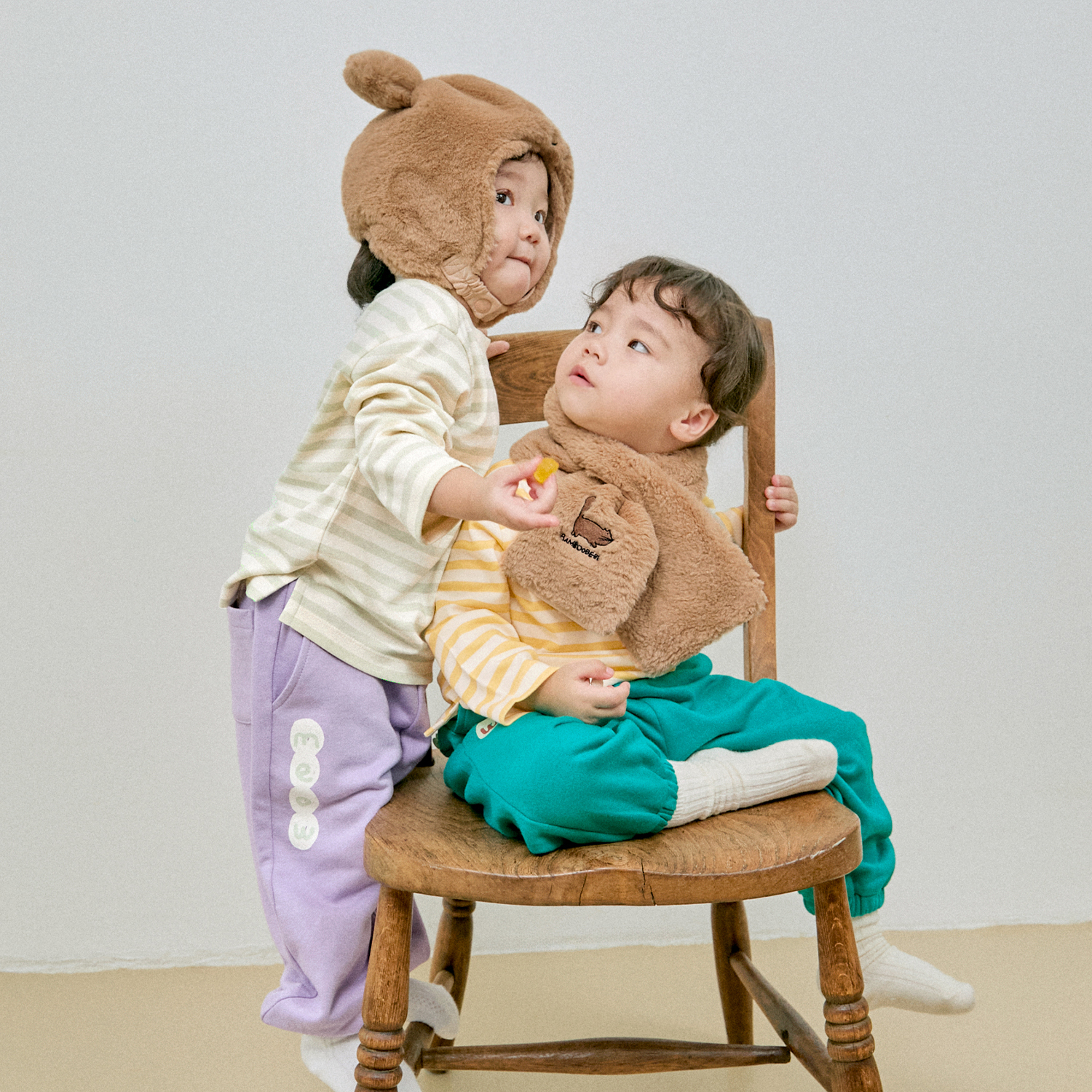 <font color=#3a7eba><b>[예약구매 9/8 순차출고]</b></font></br>판타주 목도리